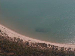 Beach north of Punta Negra, Toledo